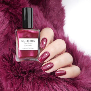 Nailberry: Mystique Red (15 ml)